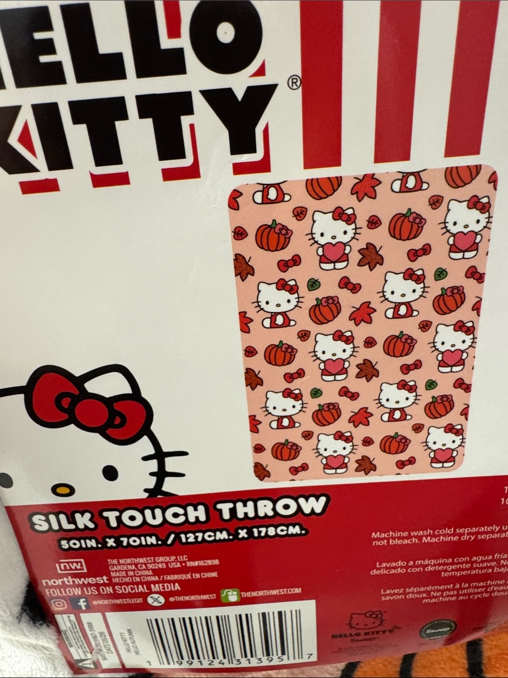 Hello Kitty Pink and Red Pumpkin Pattern Throw Blanket